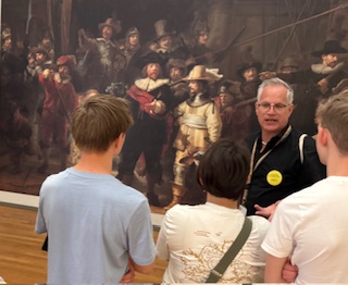Naar Amsterdam met de tweede klassen